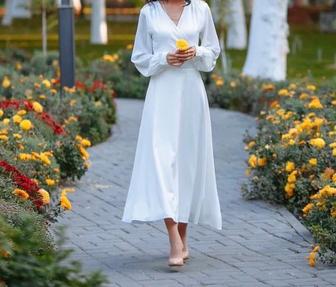 Нежное белое платье