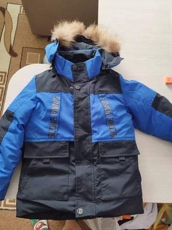 Продам куртку на мальчика