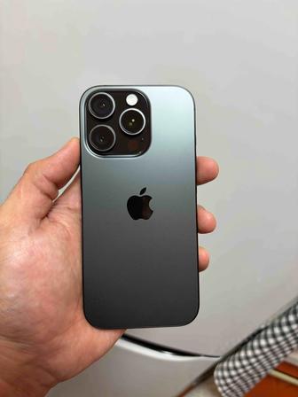 Продам айфон 16 про 256 гб