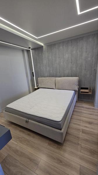 Продам двуспальную кровать