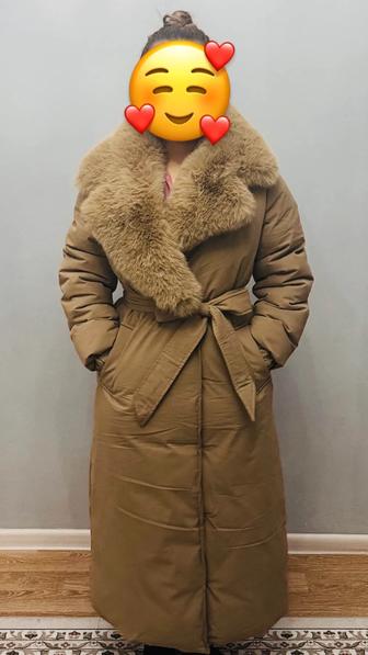 Зимнее теплая куртка с меховым воротником!
