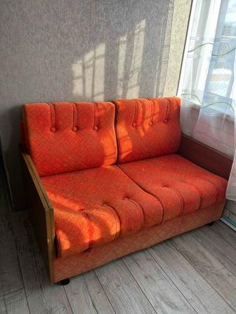 Отдам даром раскладывающийся диван