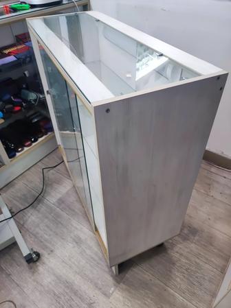 Продам витрину