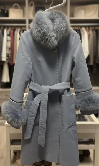 Продается пальто демисезонное