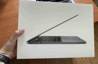 MacBook Pro Retina 13 2020 год Touch Bar отличное состояние