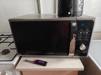 Микроволновка Samsung MS23F302TQK все работает! Удобная и простая