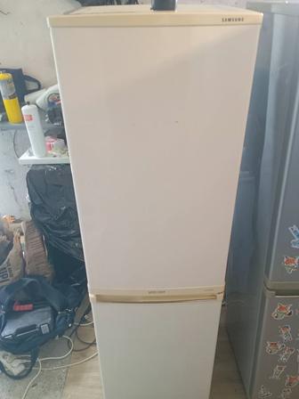 Продам холодильник. Доставка