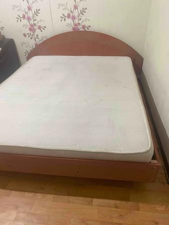 Отдам за символическую цену диван и кровать самовызов