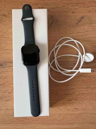 Продам смарт часы Apple Watch 9
