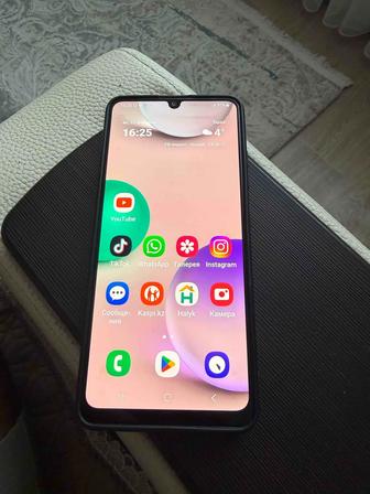 Самсунг телефонA32 в хорошем состоянии