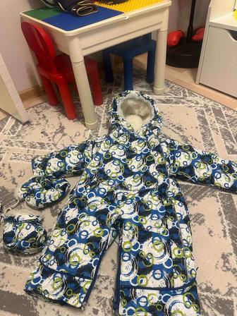 Продам детские комбинезоны