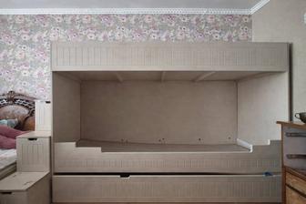 Продам двухярустную детскую кровать.