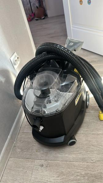 Продам моющий пылесос KARCHER 8/1 Робот для мойки окон HUTT