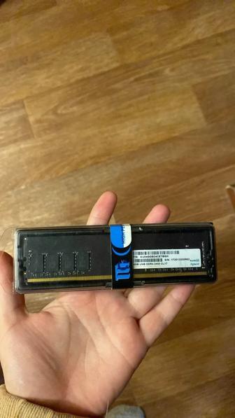 Продам оперативную память на 4 гигабайа от Apacer. Ddr4, 2400 MHz.