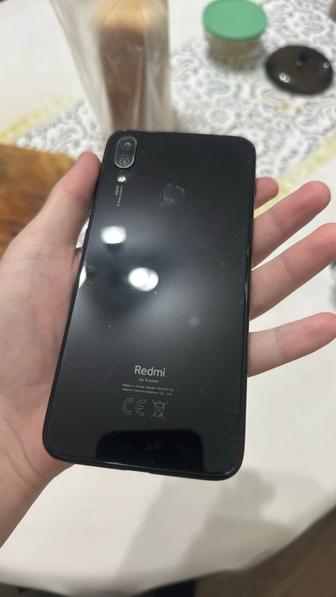 Смартфон Xiaomi Redmi Note 7 4 ГБ/64 ГБ черный