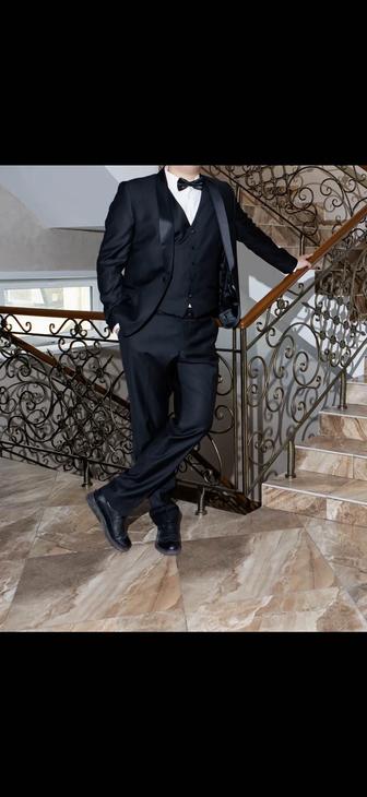 Продам смокинг