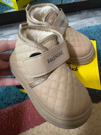 Новые теплые ботиночки