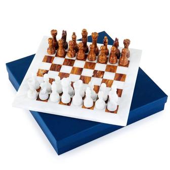 Продаю мраморные шахматы