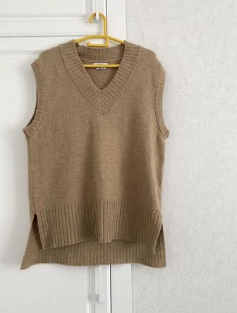 Женская жилетка