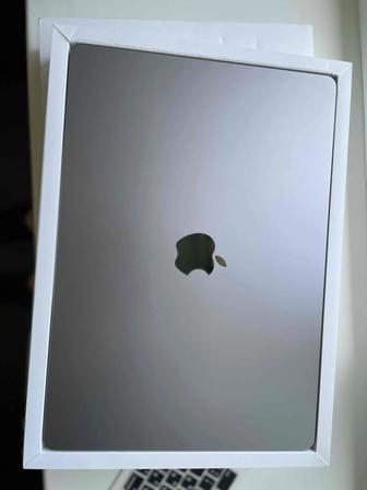 Продам MacBook Air 2023