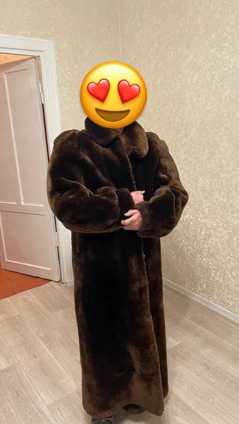 Продам шубу женскую