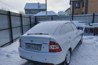Аренда авто под такси в Уральске Lada Priora 2014 г/в