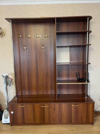 Продам шкаф в прихожую