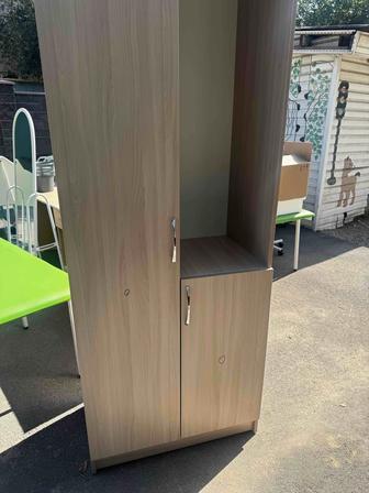 Шкафы столы кресла