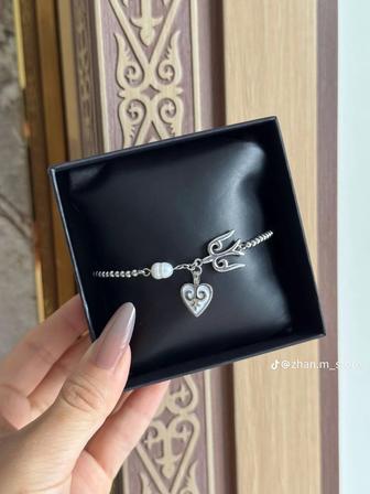 Браслеты стильные