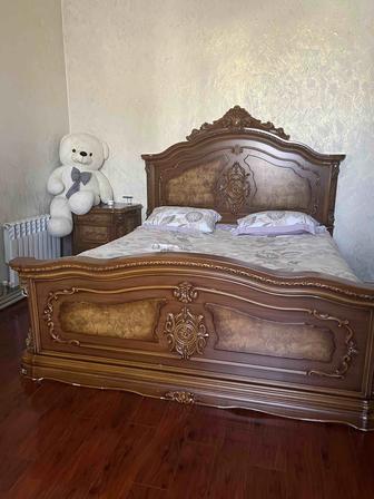 Продам спальный гарнитур