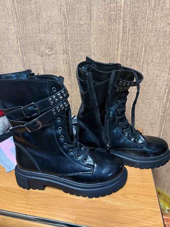 Продам ботинки 39р