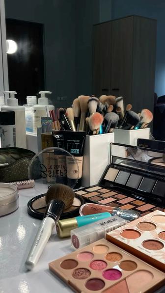 модель для макияжа (визаж)