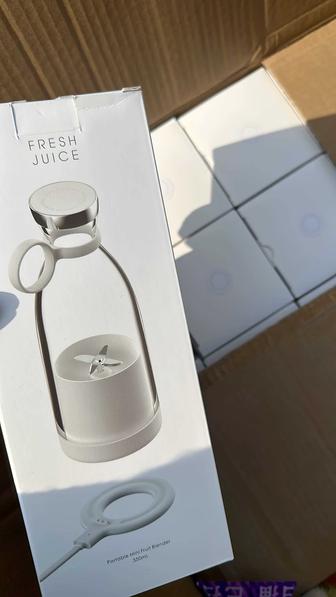 Портативный блендер fresh juice