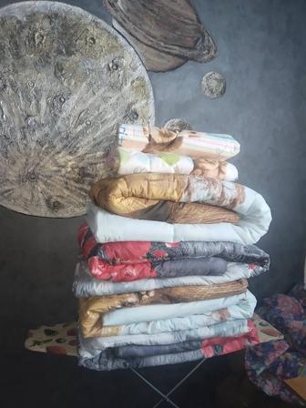 Одеяло ручной работы бязь/ полиэстер300. Теплые, новые.