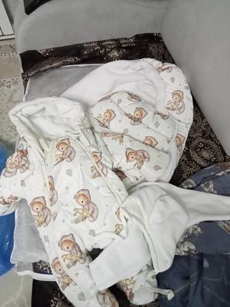Зимний комбинезон для новорожденного
