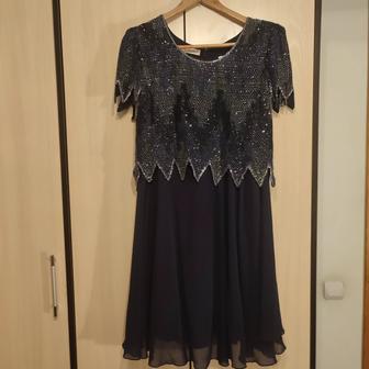 Продам женский костюм