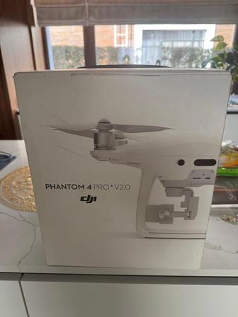 Дрон DJI Phantom 4 Pro V2.0.