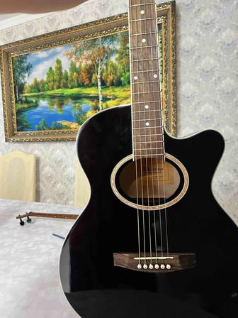 Продам проф.аккустическую гитару
