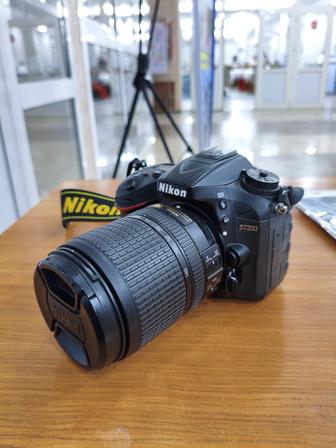 Продам Фотоаппарат Nikon D7200 kit объектив 18-140mm