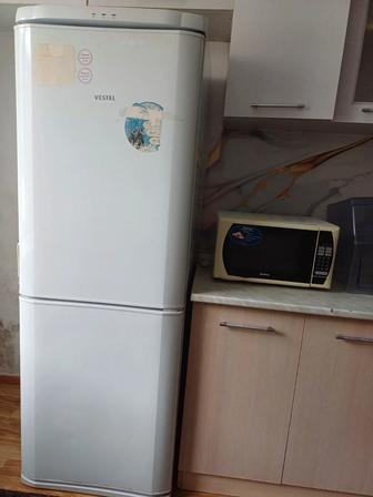 Холодильник Vestel