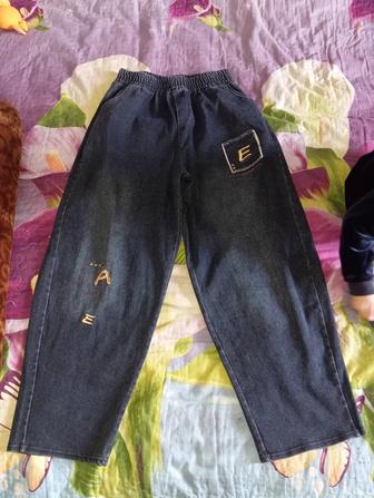 Женские джинсы