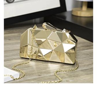 Клатч золотистый