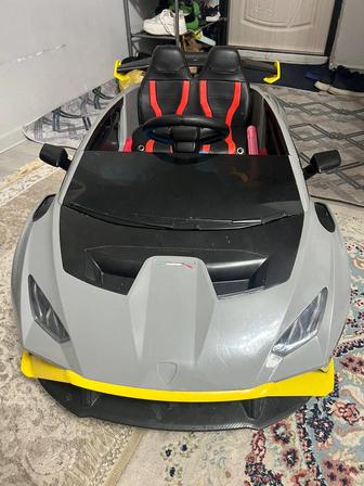 Продам детскую машинку Ferrari