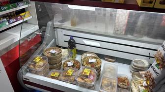 Продам витринный холодильник