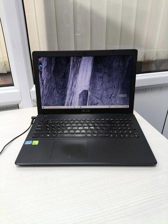 Ноутбук ASUS X550 Core i5 Озу 4гиг HDD 750gb мощный