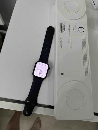 Продаю оригинал Apple Watch 7