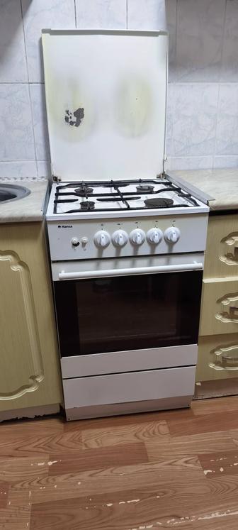Продам газовую плиту Hansa