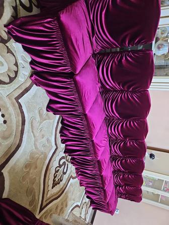 Стол и стулья