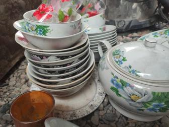 Отдам керамическую посуду (тарелки)