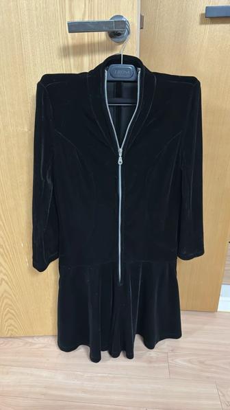 Продам бархатный комбинезон от Aida KaumeNOVA